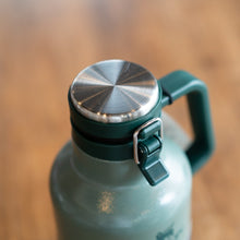 画像をギャラリービューアに読み込む, クラシック真空グロウラー 1.9L グリーン | STANLEY(スタンレー)